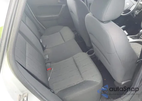 2010 Ford Focus Se z USA, uszkodzony, nr VIN 1FAHP3FN8AW222597